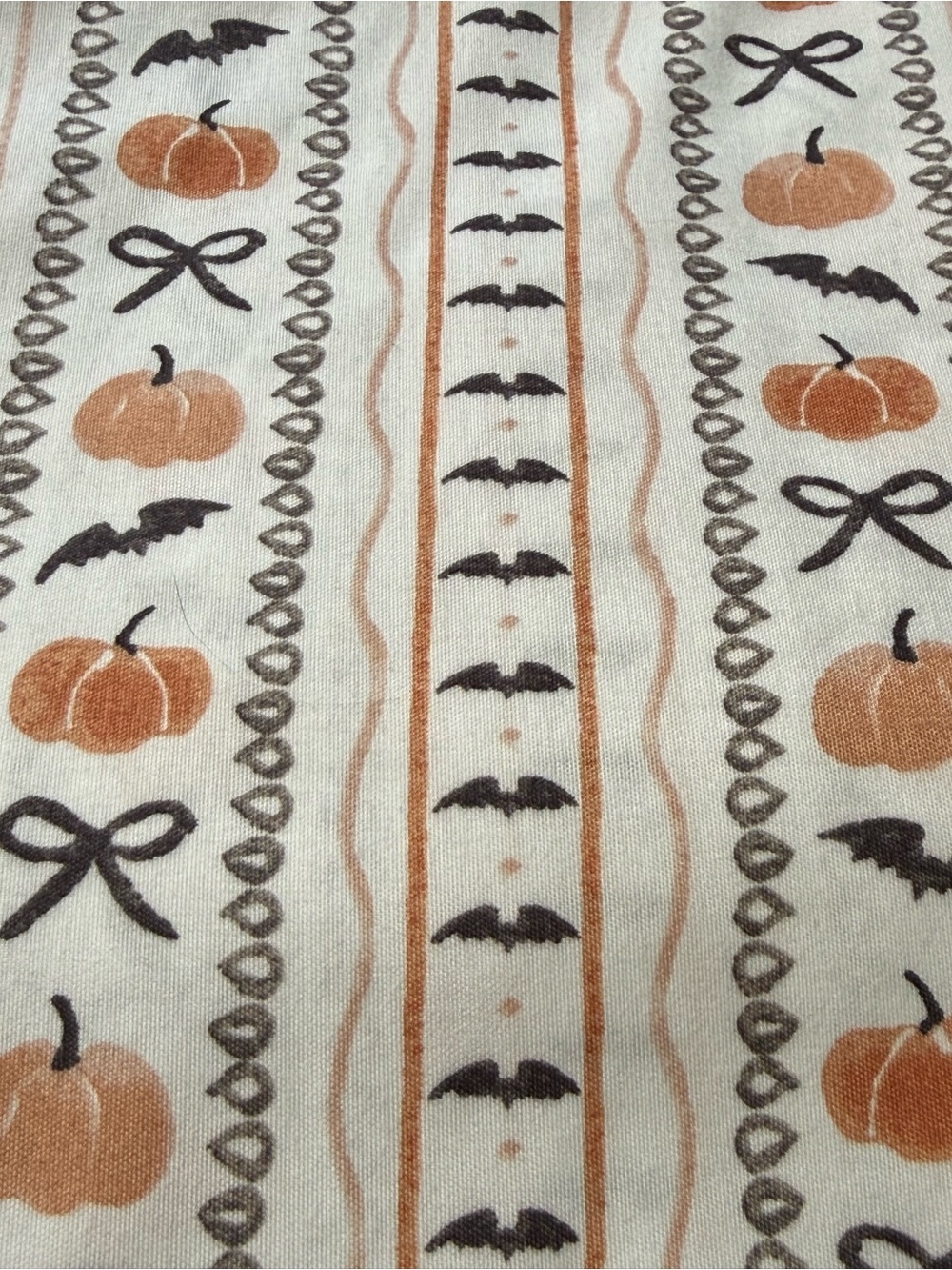 Cupcakes & cashmere adorable halloween queen bedsheet set, pumpkins bats bows - Picture 4 of 5